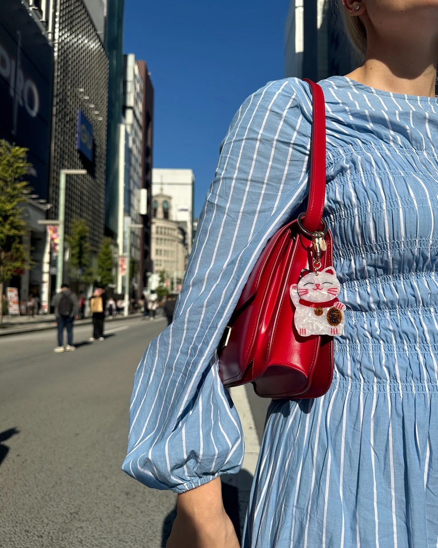Lucky Cat Keyring - White/Red