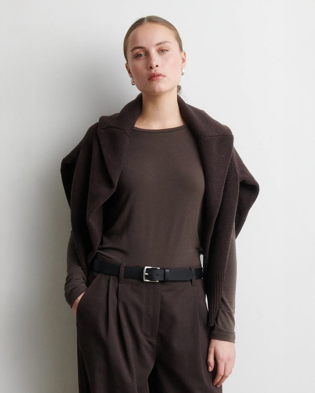 Matima O-Neck Tee - Dark Brown