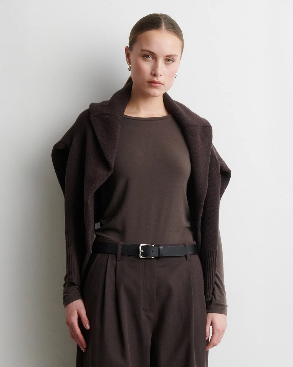 Matima O-Neck Tee - Dark Brown