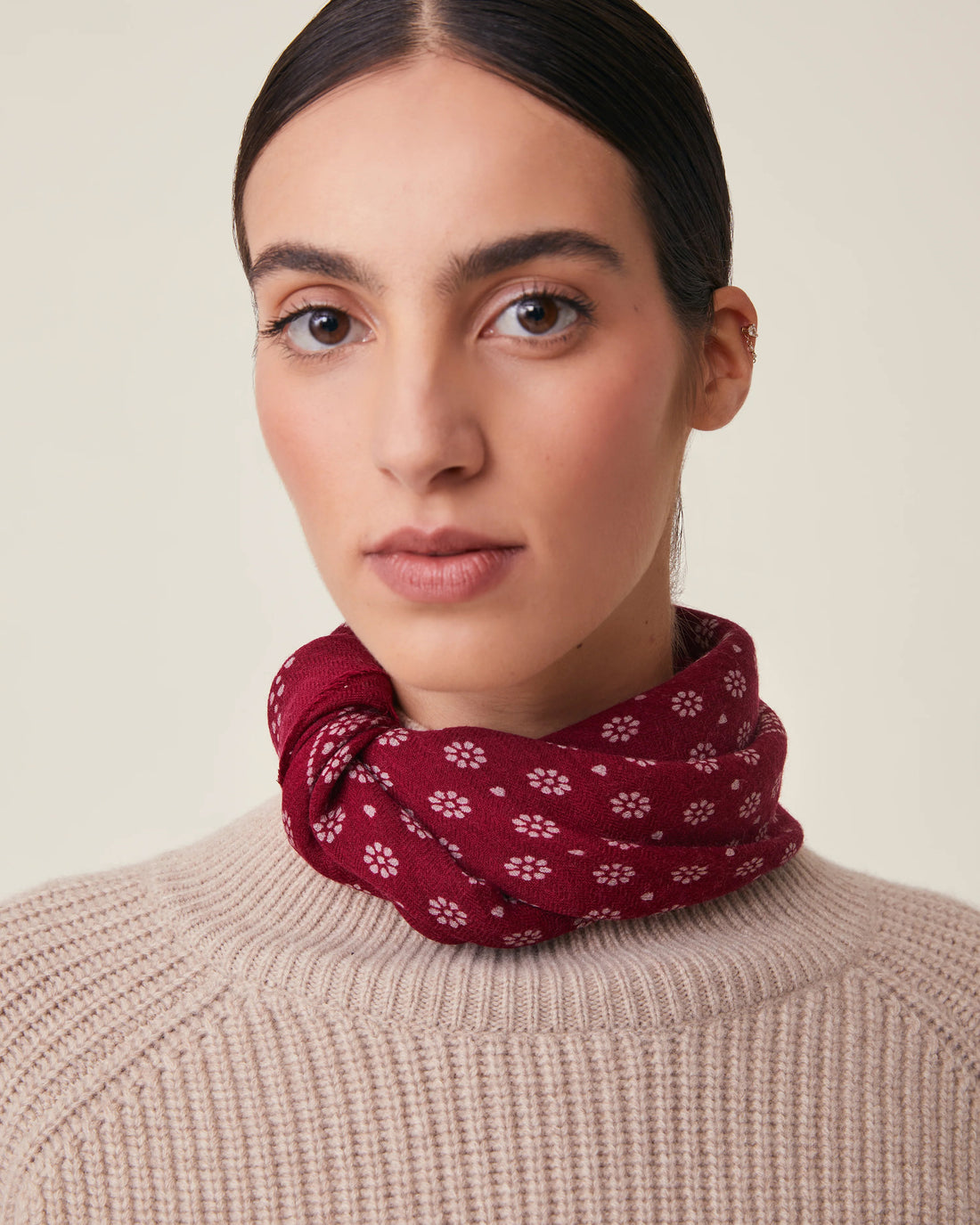 No.676 100% Wool Bandana Print Scarf - Velvet