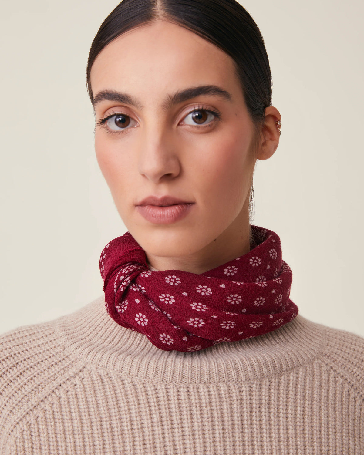 No.676 100% Wool Bandana Print Scarf - Velvet