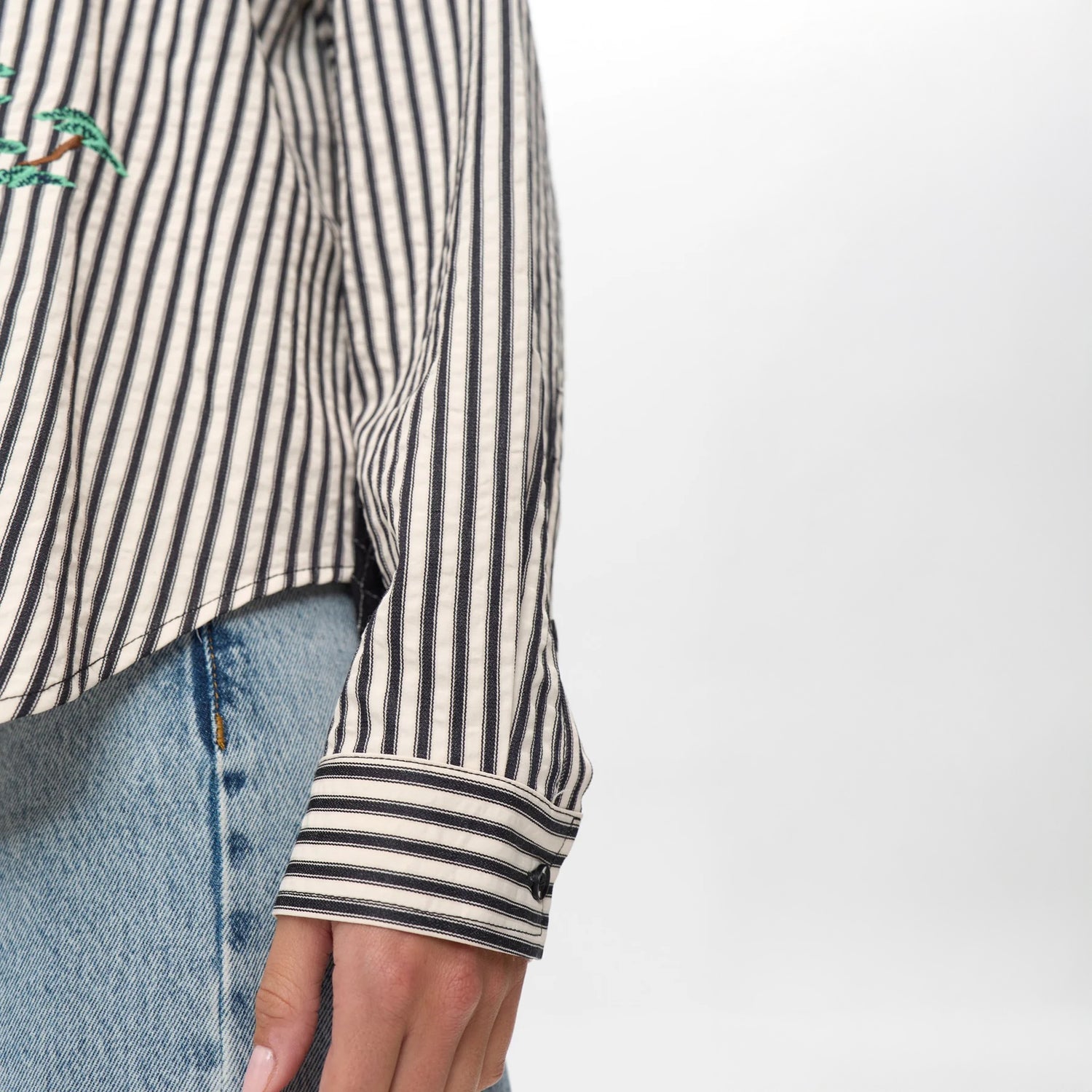 Numiso Shirt - Caviar