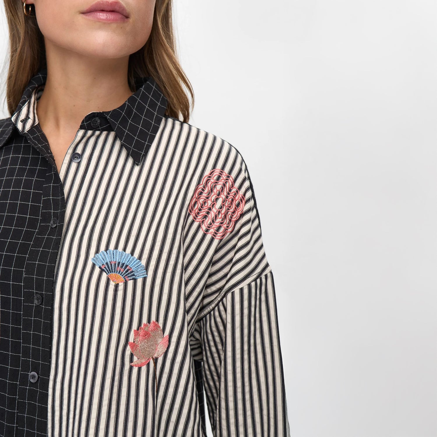 Numiso Shirt - Caviar