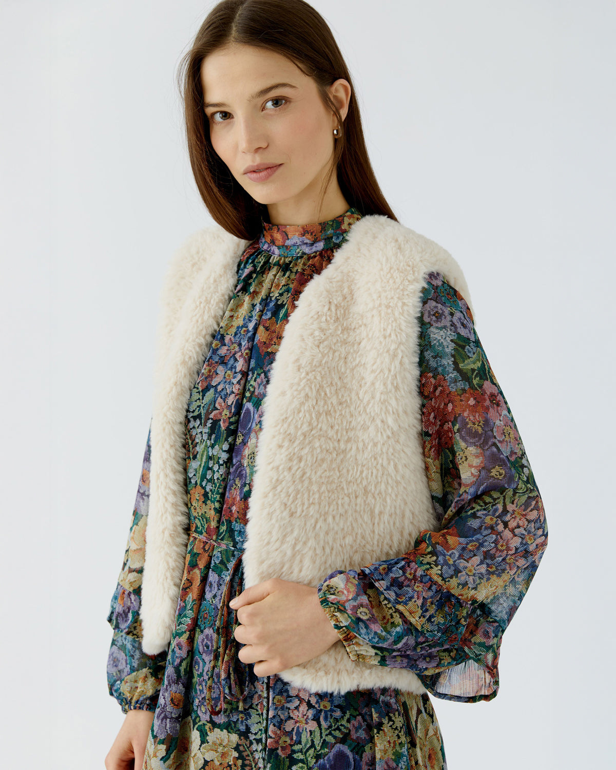Fluffy Waistcoat - Beige
