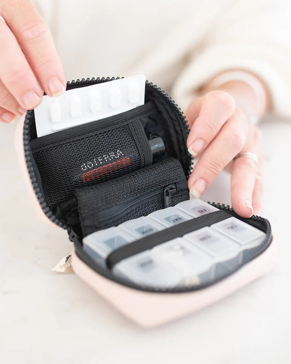 Pill Pall Wallet - Blush