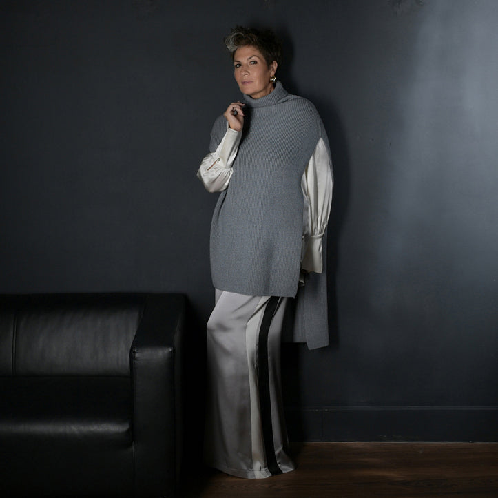 The Wren Tabard - Light Grey