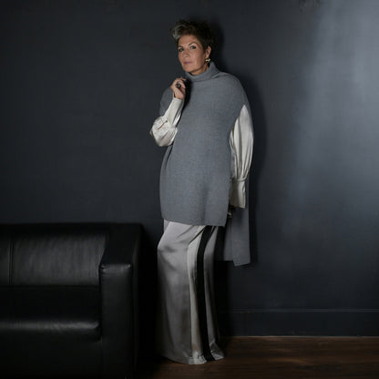 The Wren Tabard - Light Grey