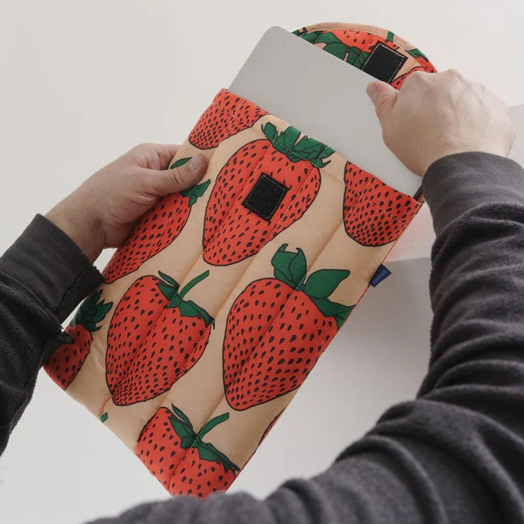 Puffy Laptop Sleeve 13&quot;/14&quot; - Strawberry