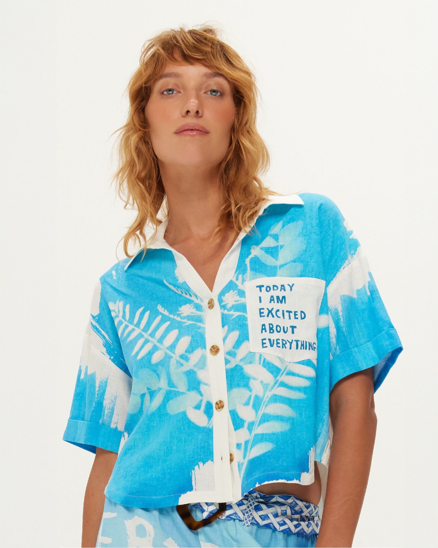 Aria Cropped Shirt - Indigo Garden