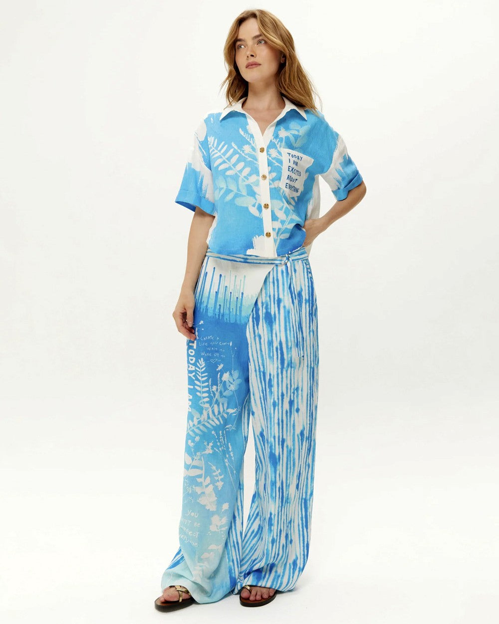 Aria Cropped Shirt - Indigo Garden