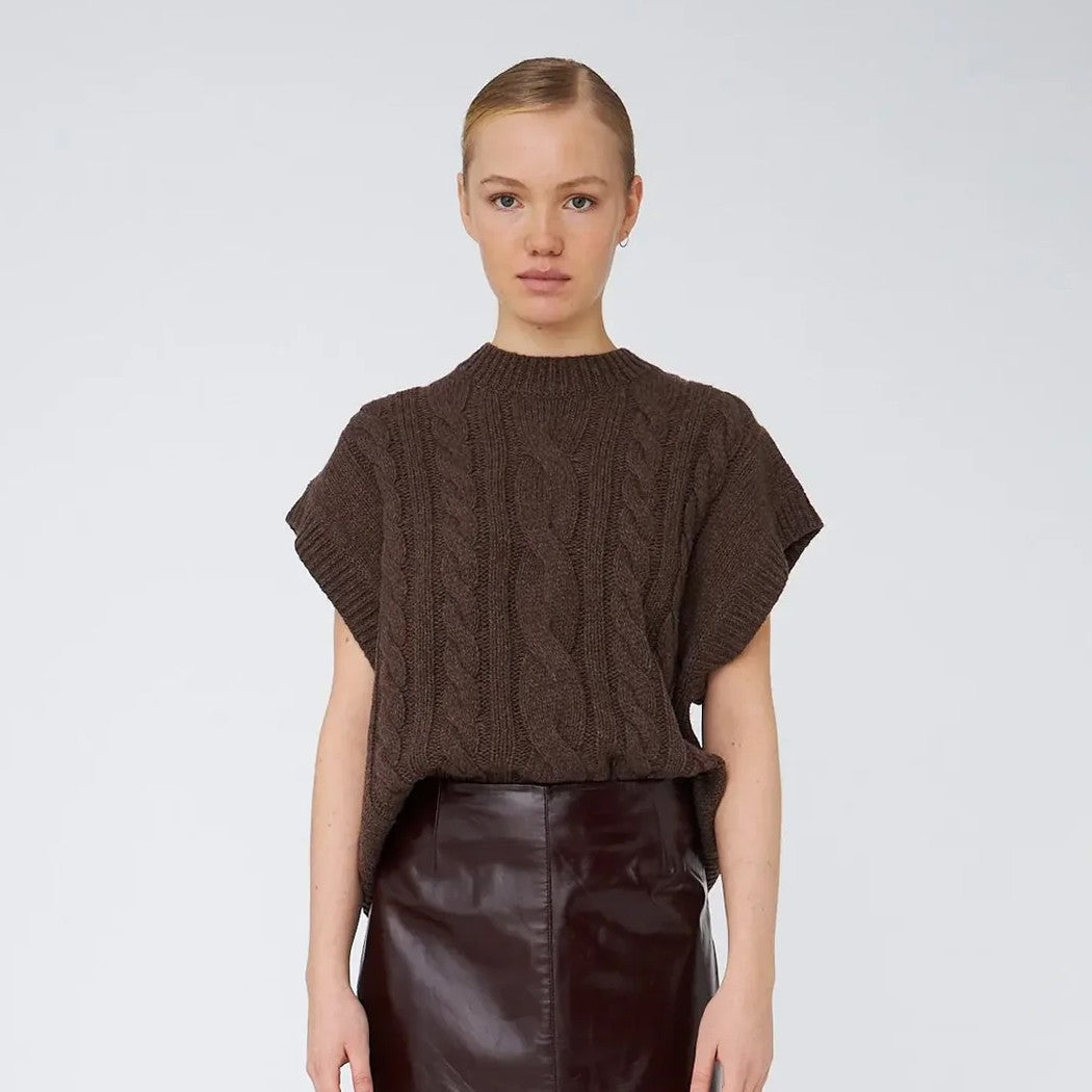 Cable Knit Vest - Brown