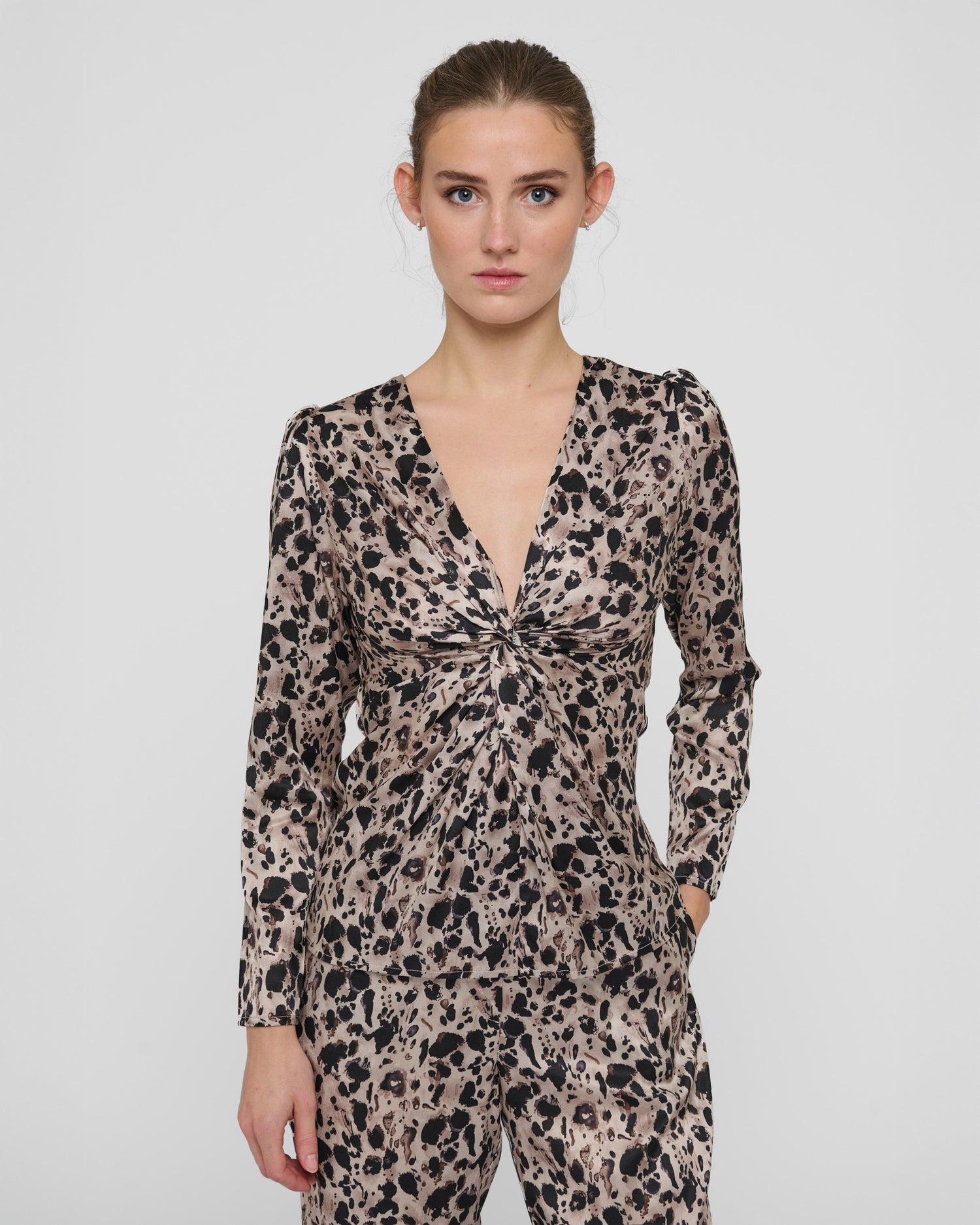 Cecilie Blouse With Drape Detail - Sauvage