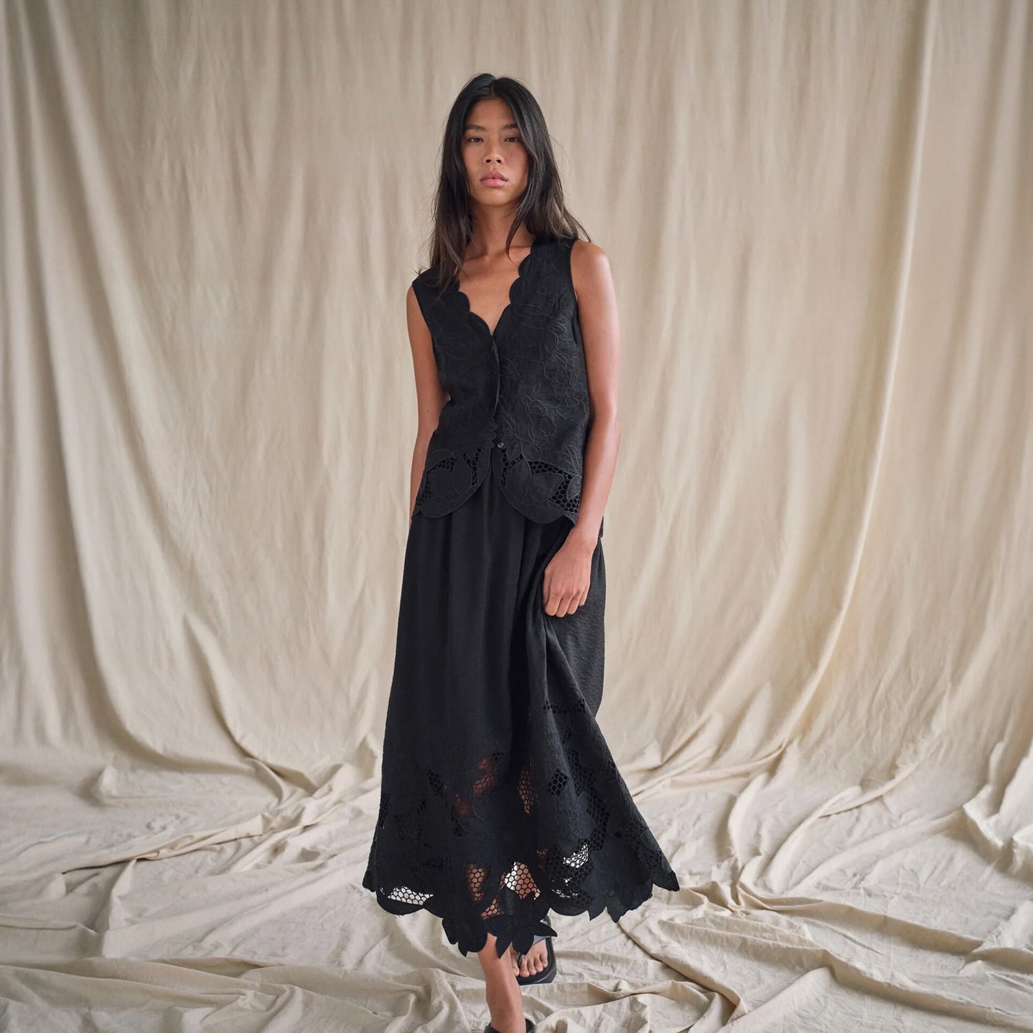 Zorai Brodie Skirt - Black
