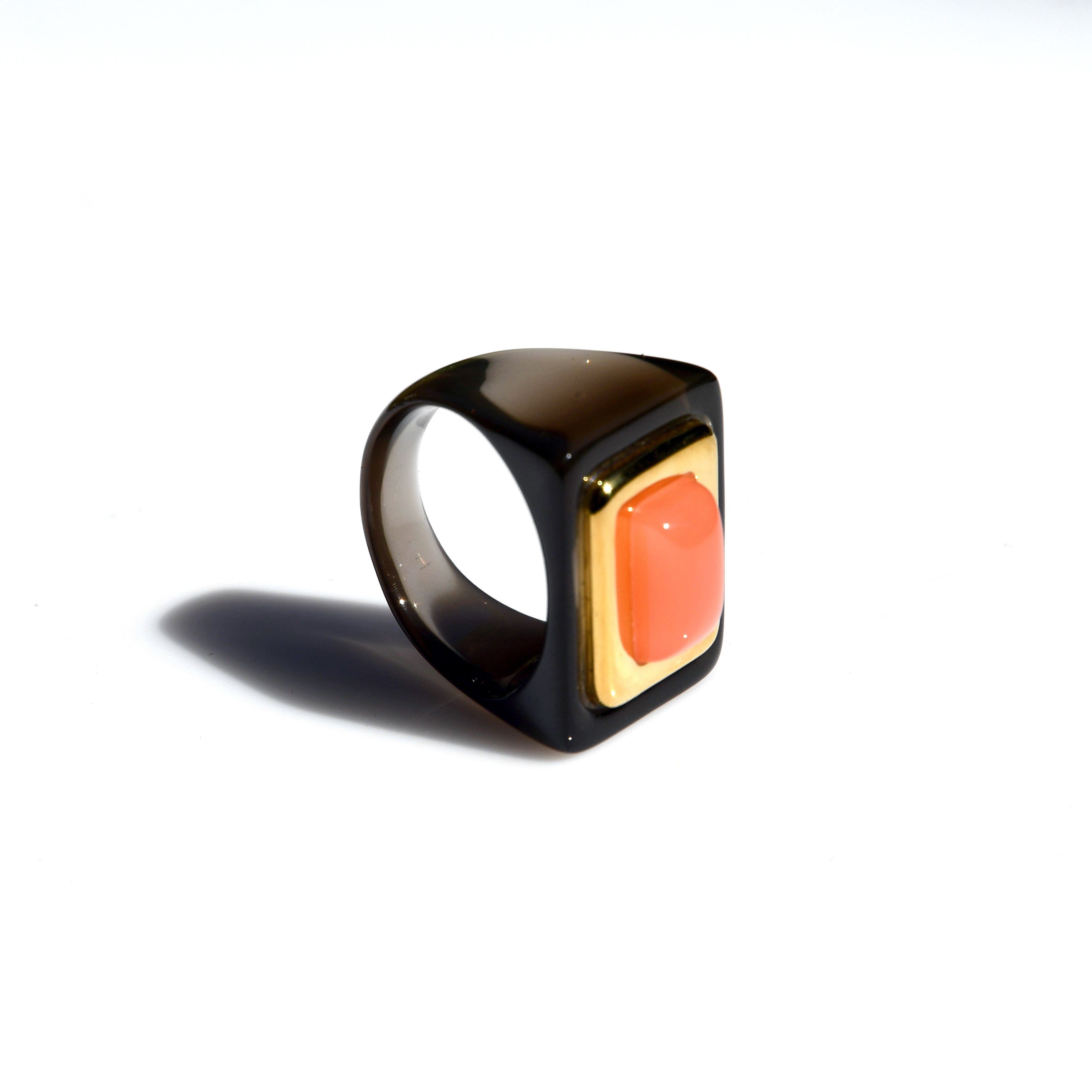 Medium Resin Deep Smoky Ring - Frosty Lobster