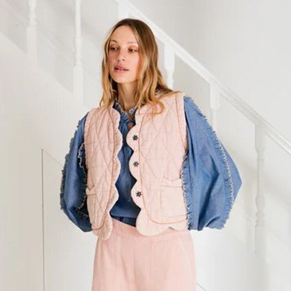 Estelle Gilet - Chalk Pink