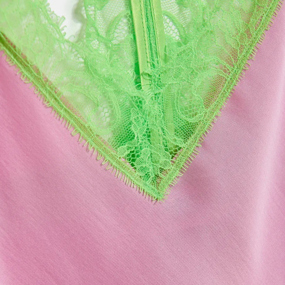Fang Lace Trim Vest - Pink Blush