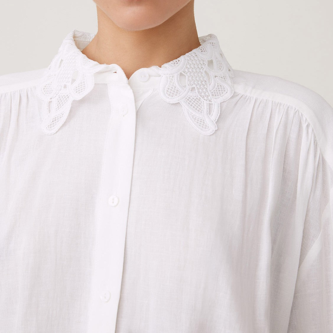 Leyla Lace Collar Blouse - Blanc Casse