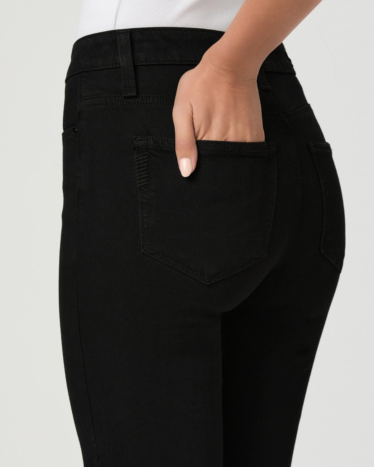 High Rise Laurel Canyon 32in Jeans - Black Shadow