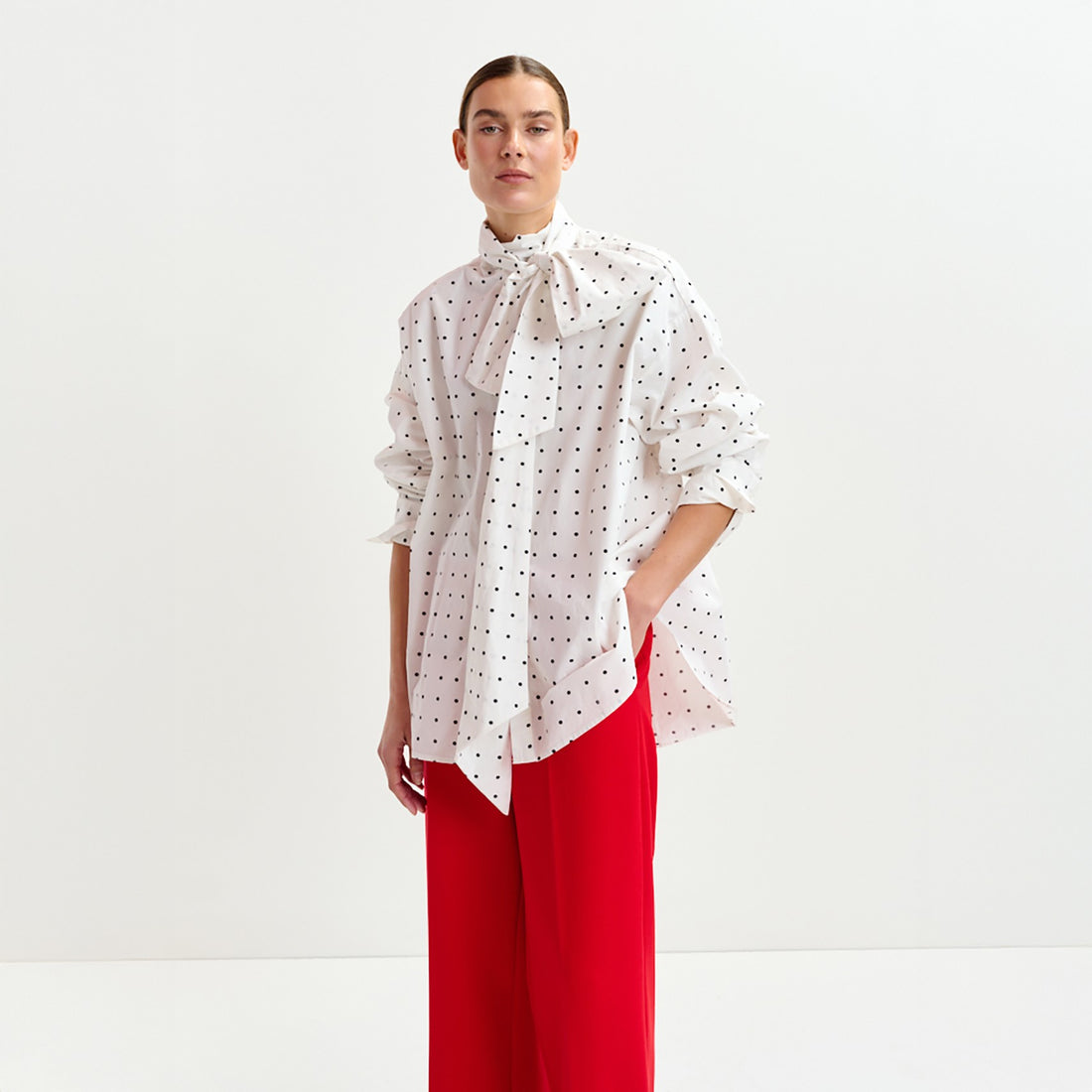 Imoverit Pussy Bow Tie Shirt - Combo Off White