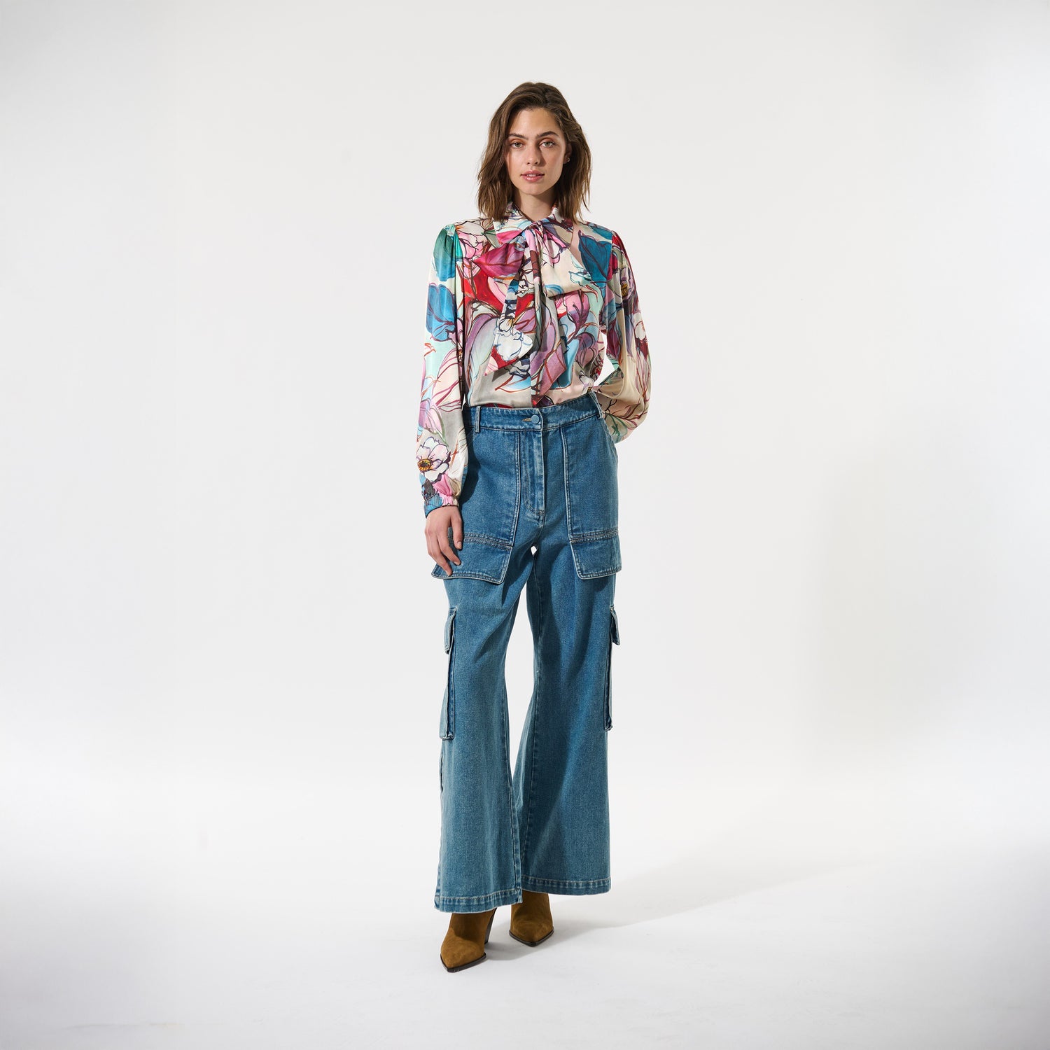 Kikki Blouse With Bow - Bloomsbury