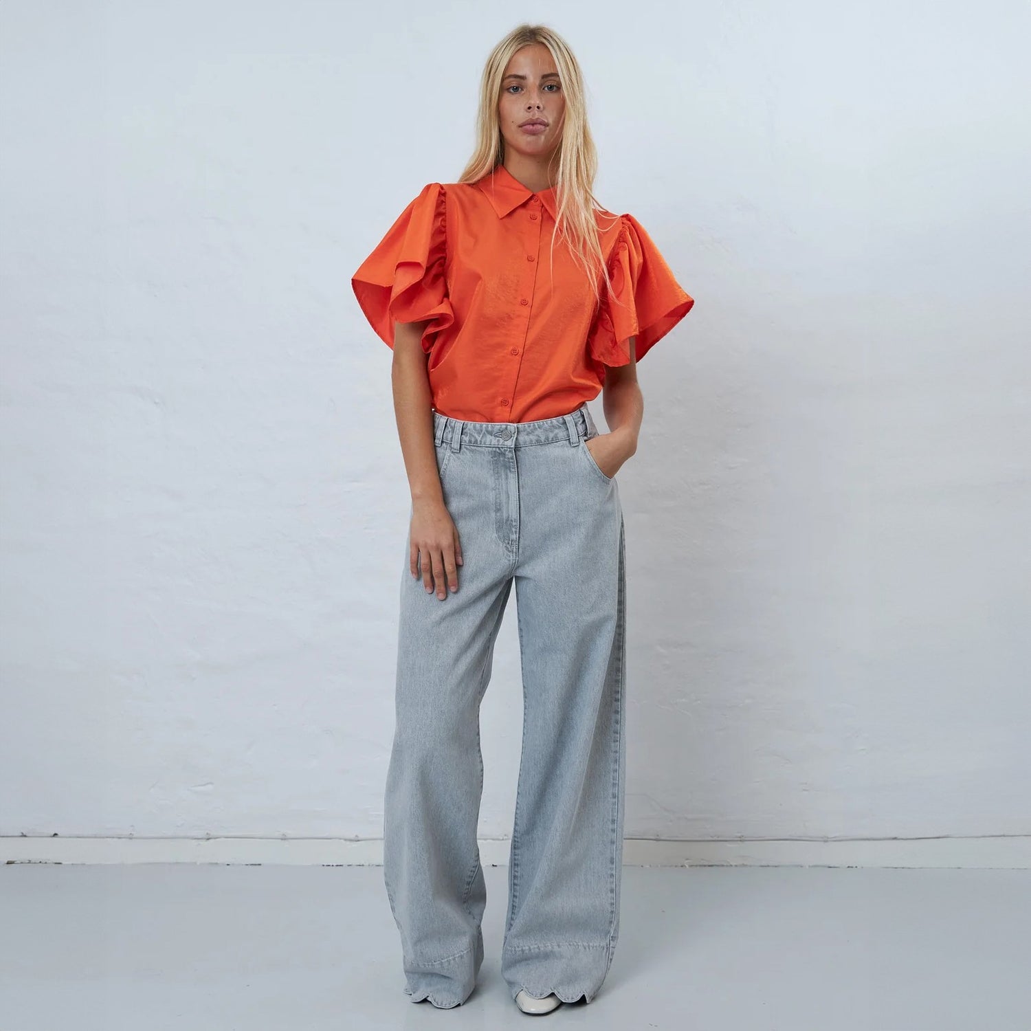 Loose Fitted Pant With Scallop Edge - Light Grey