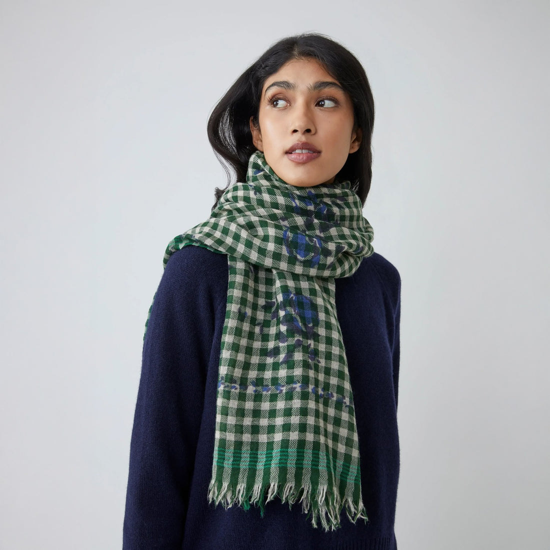 No.693 - Wool Scarf - Flowers British Green