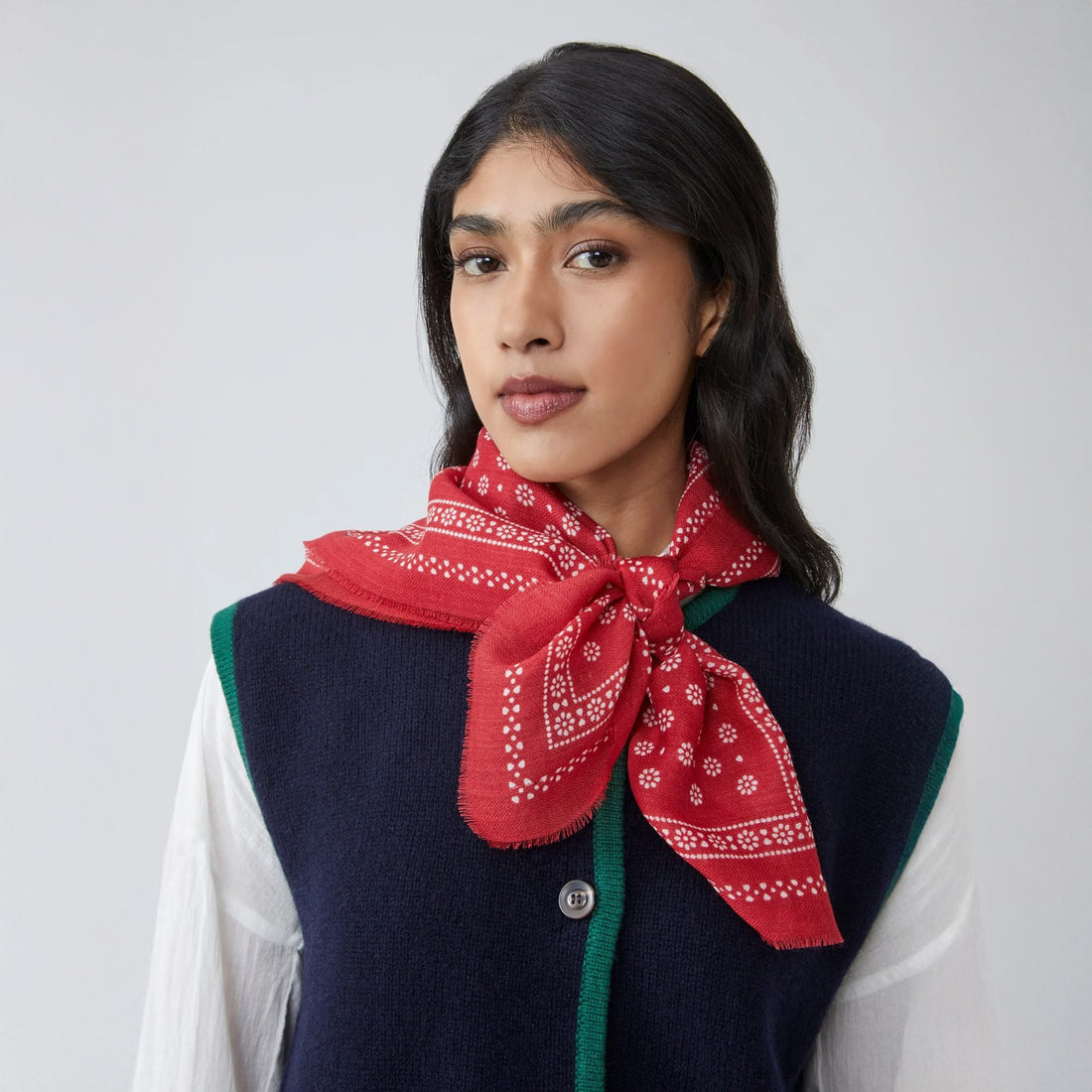 No 676 - Wool Scarf - Carmin
