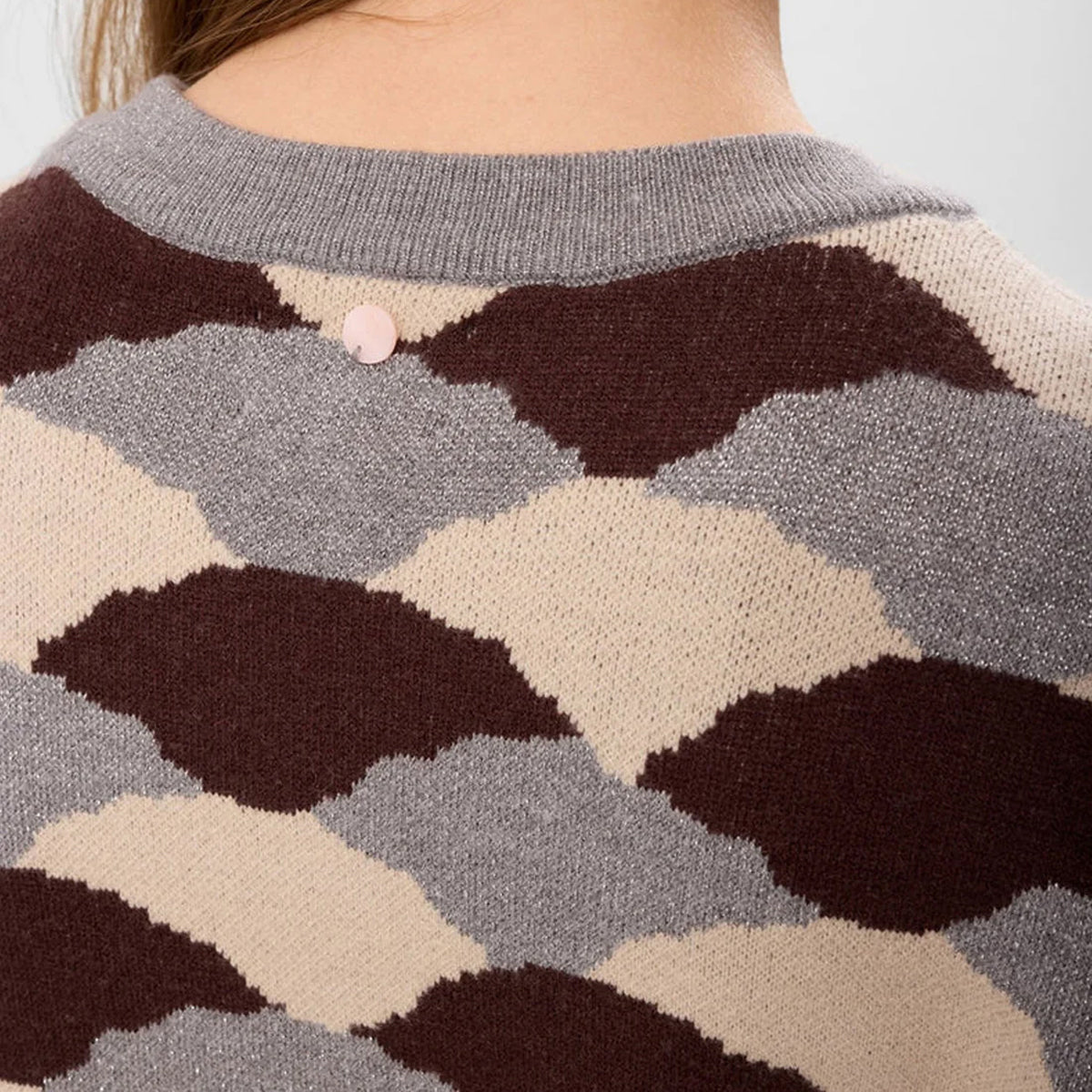 Nulila Pullover - Black Coffee