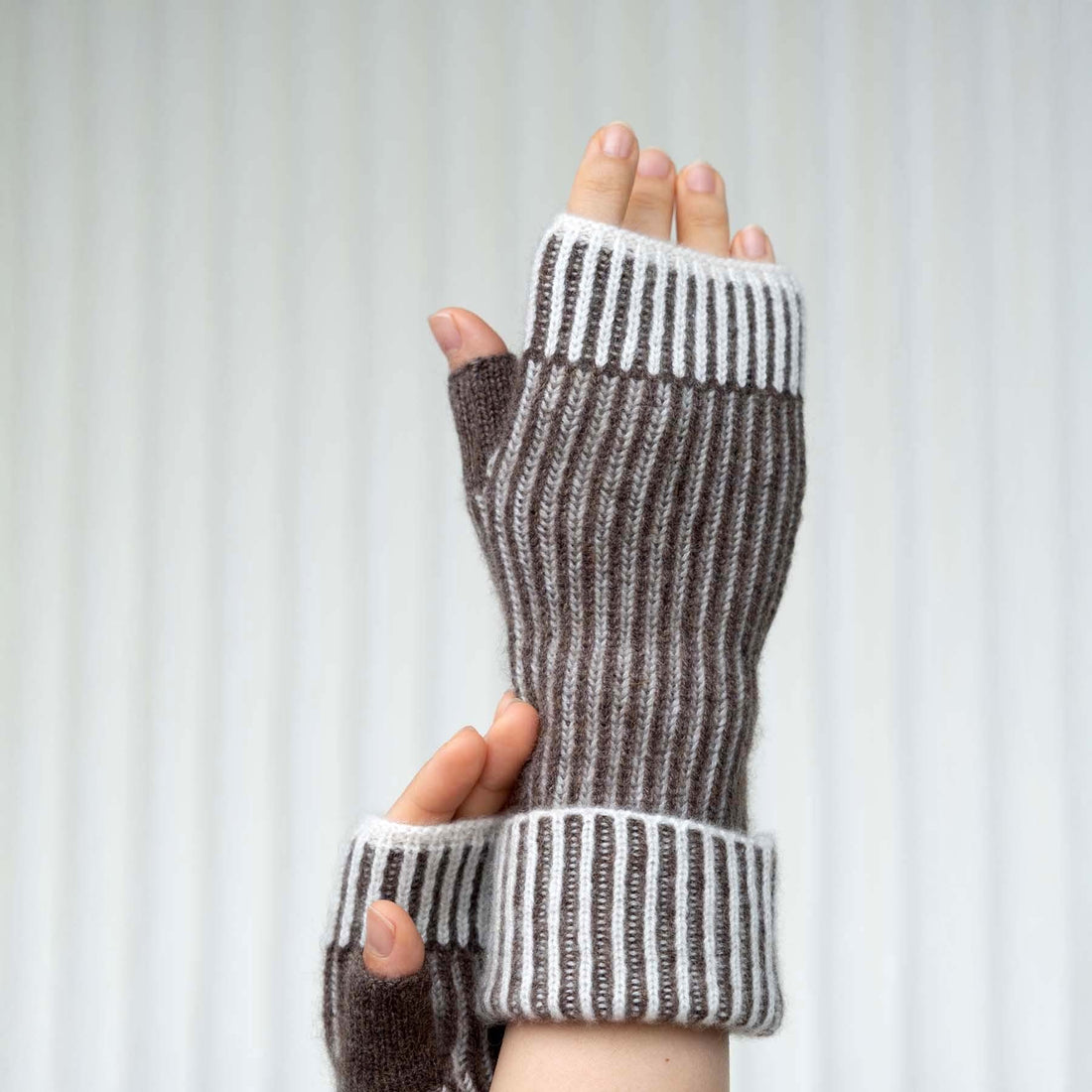 Ribbed Glove - Brown