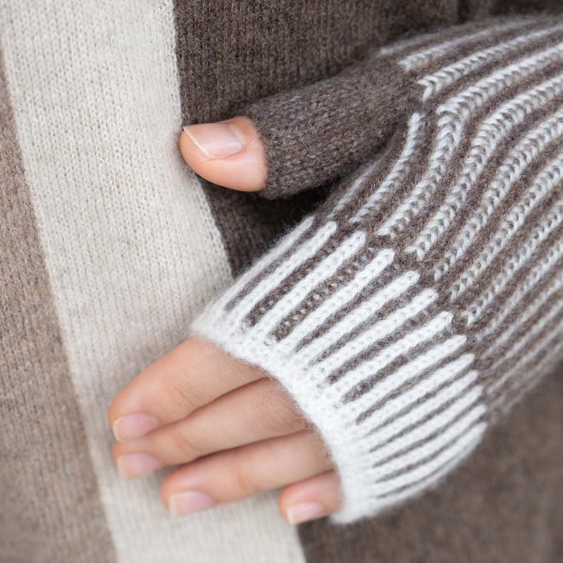 Ribbed Glove - Brown