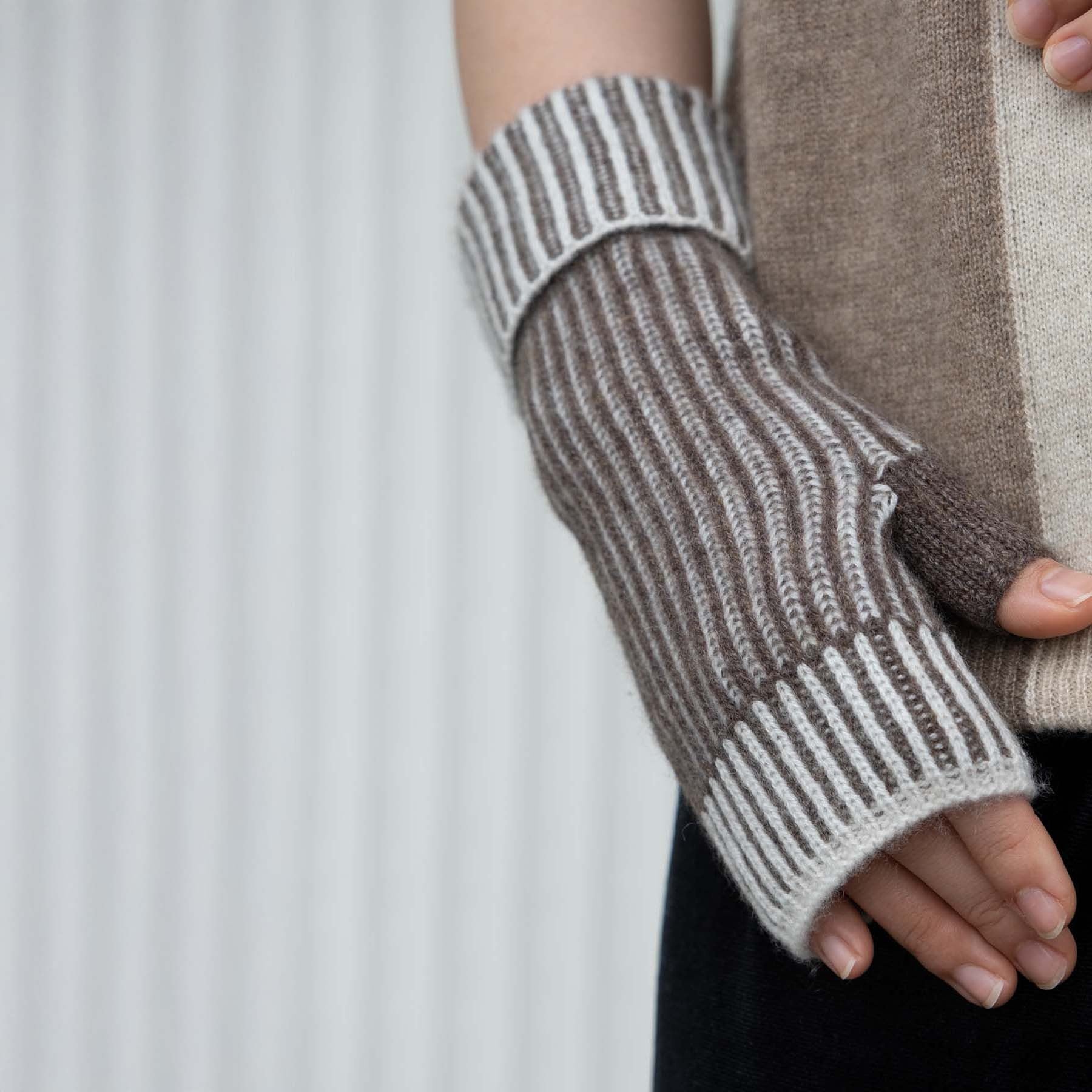 Ribbed Glove - Brown