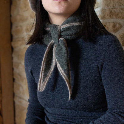 Tipped Neck Scarf - Green
