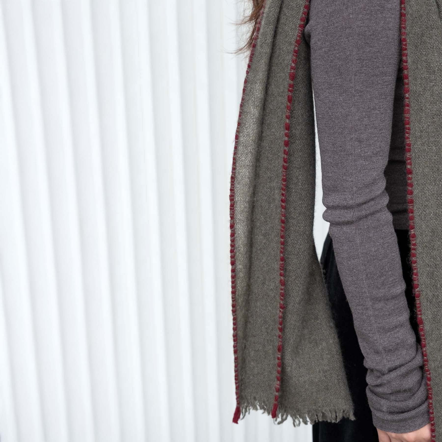 Stitch Detail Scarf - Green