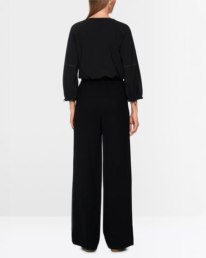 Relaxed Keyhole Top - Black