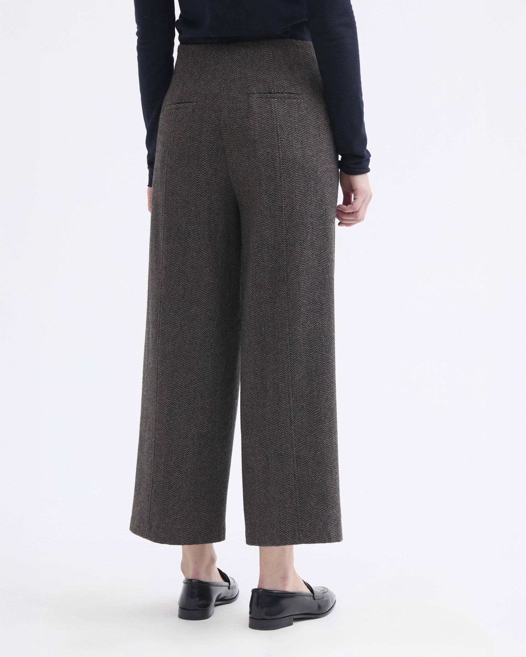 Herringbone Soft Barrel Trouser - Dark Grey