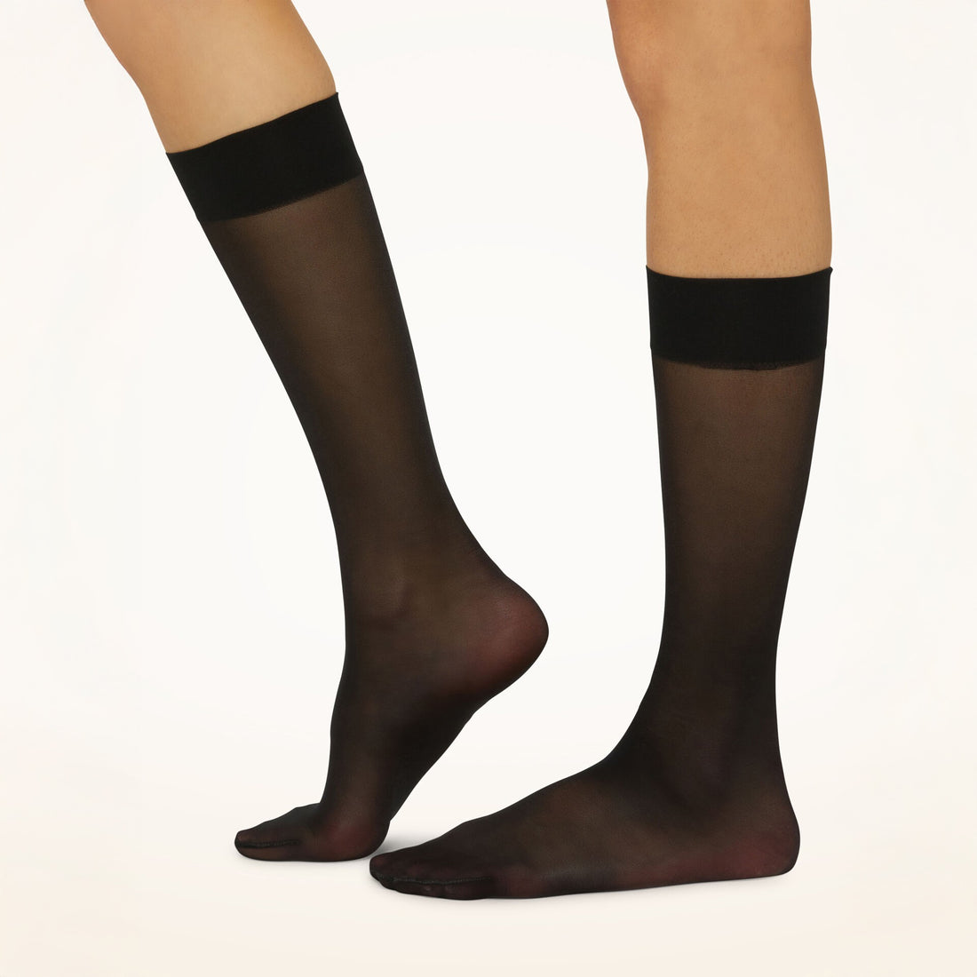 Satin Touch 20 Knee-Highs - Black