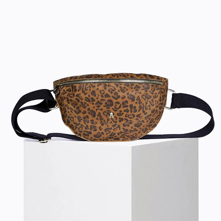 Smile Leopard Crossbody - Leopard Print