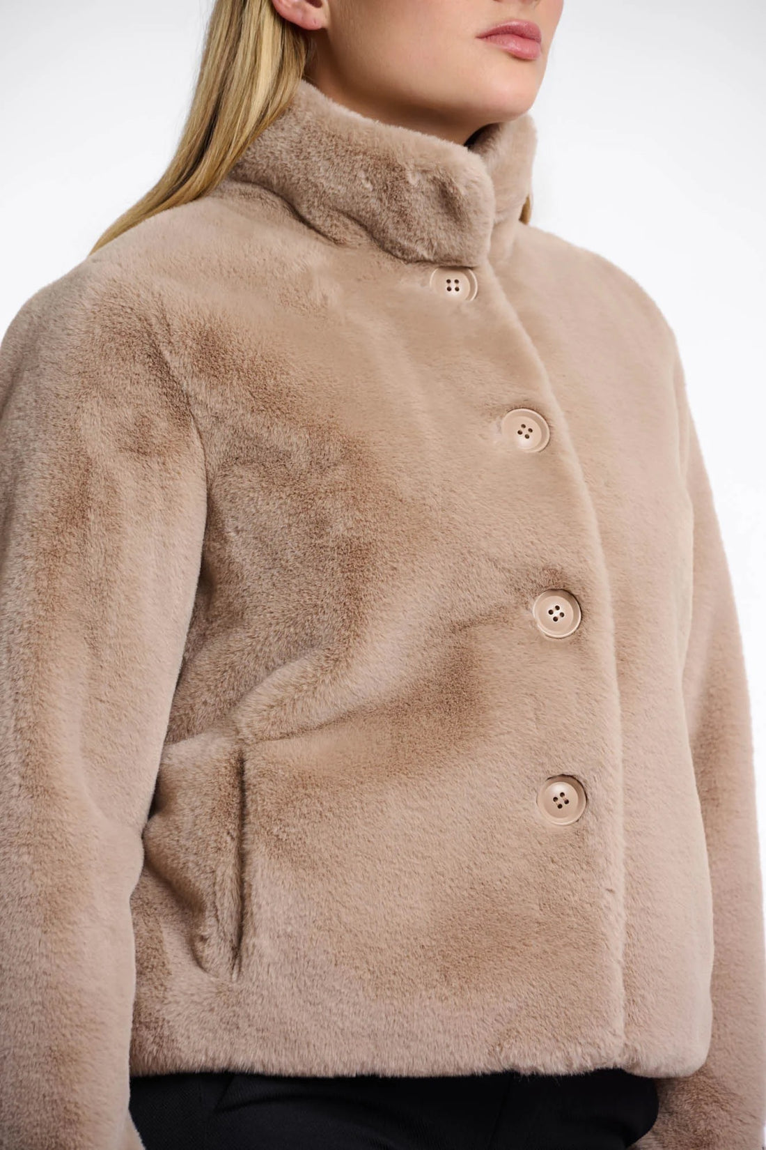 Vie Short Faux Fur Jacket - Oat