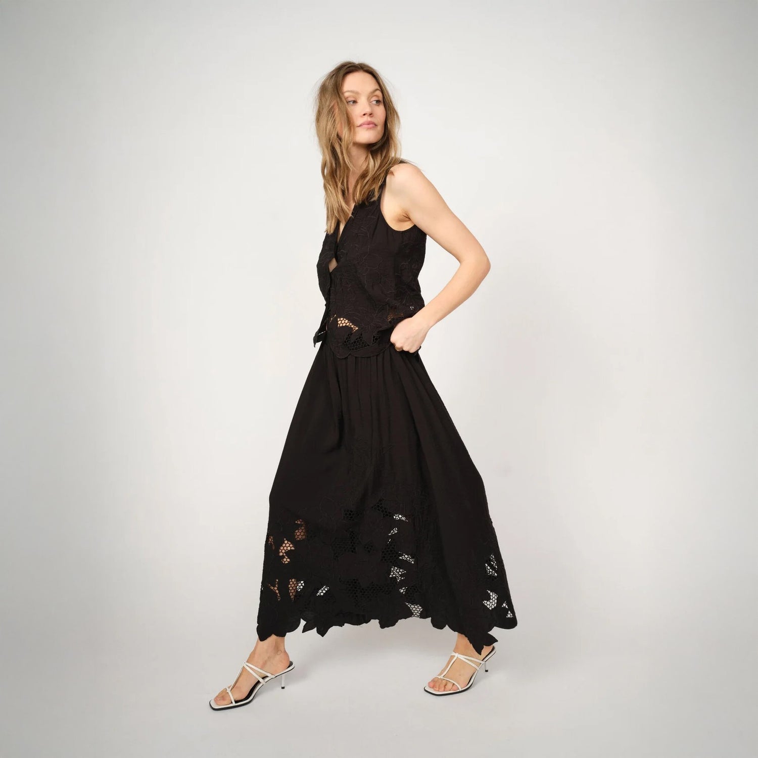 Zorai Brodie Skirt - Black