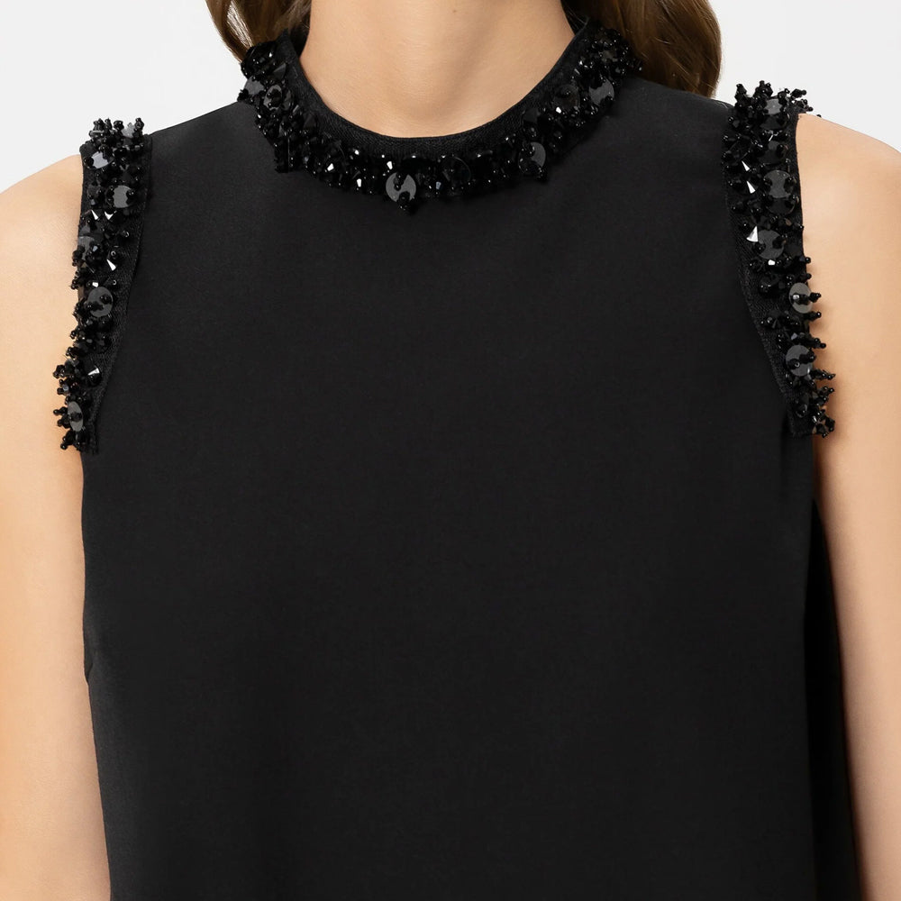 Shift Dress With Embroidered Detail - Black