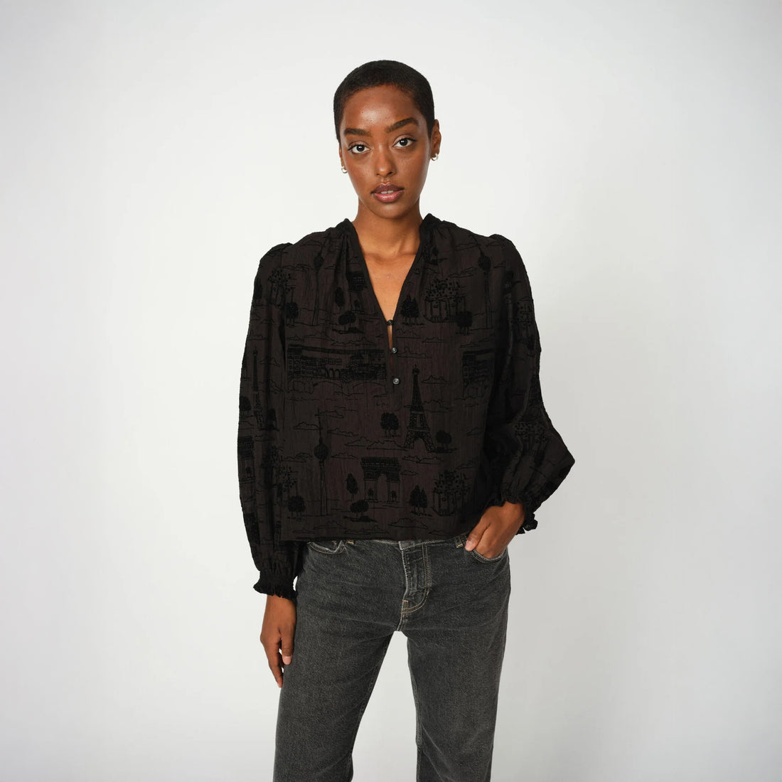 Tazzin Tale Light Blouse - Black