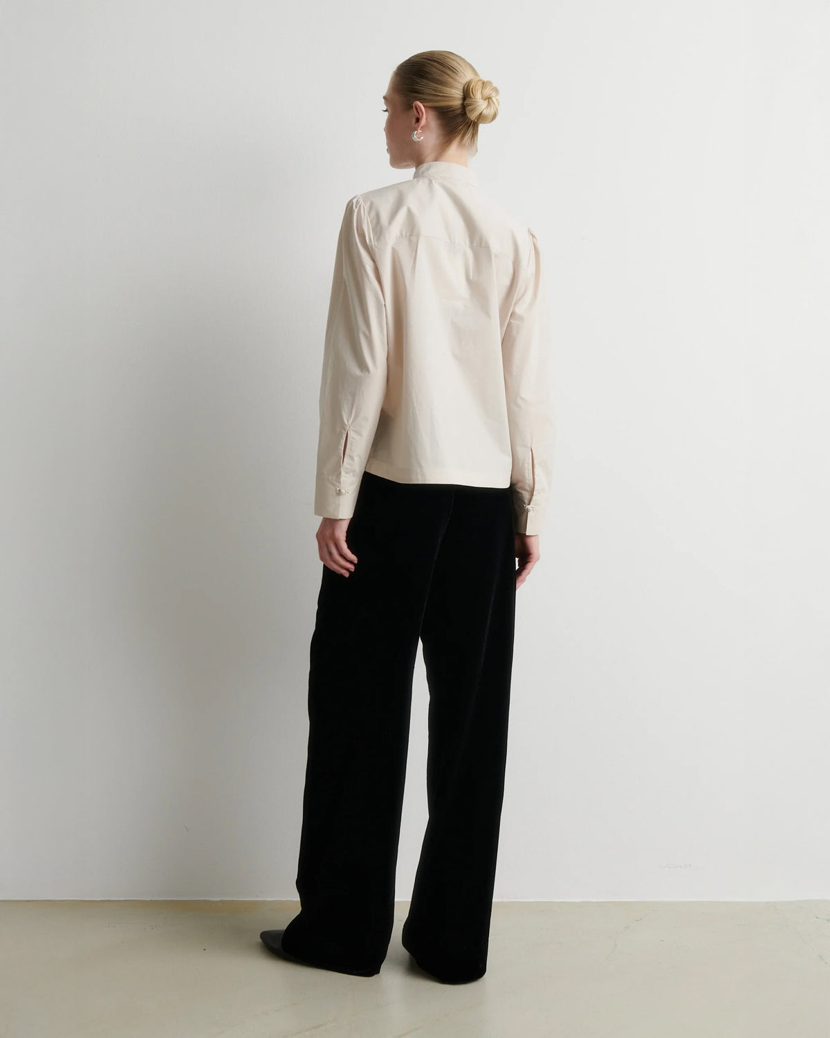 Velvetta Straight Trousers - Black