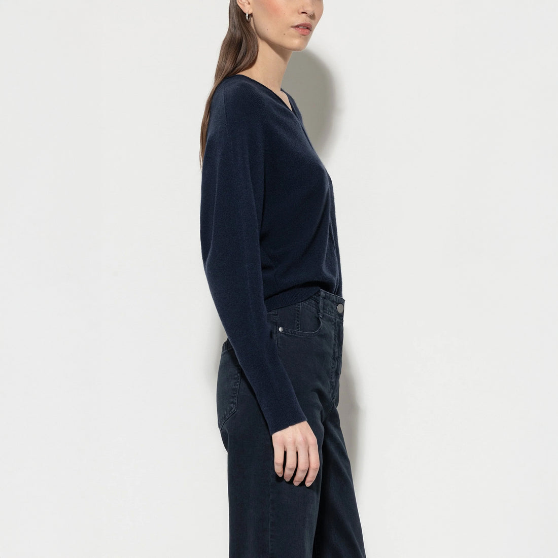 V Neck Cashmere Blend Knit - Midnight Blue