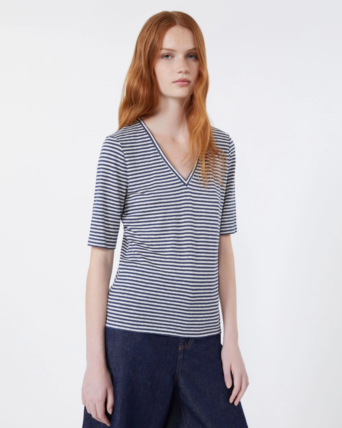 Opzione Stripe V Neck Tee - Navy