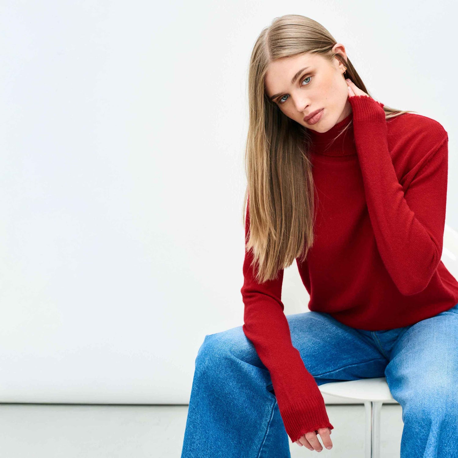 Distressed Roll Collar - Burgundy